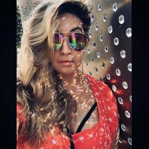 Meet your Posher, Janelle